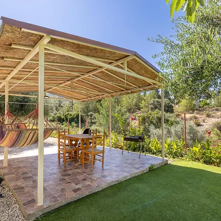 The River House * Τριμίκλινη