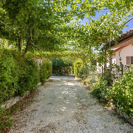 Semesterbostad The River House