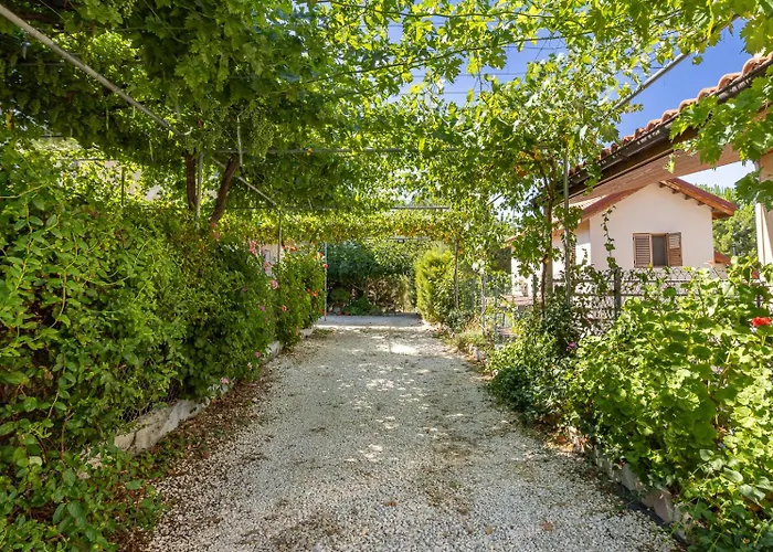 בית נופש The River House